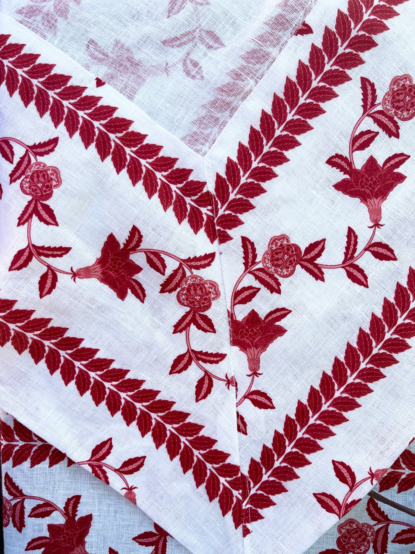 100% Pure Linen Tablecloth - 'BONNIE' Red