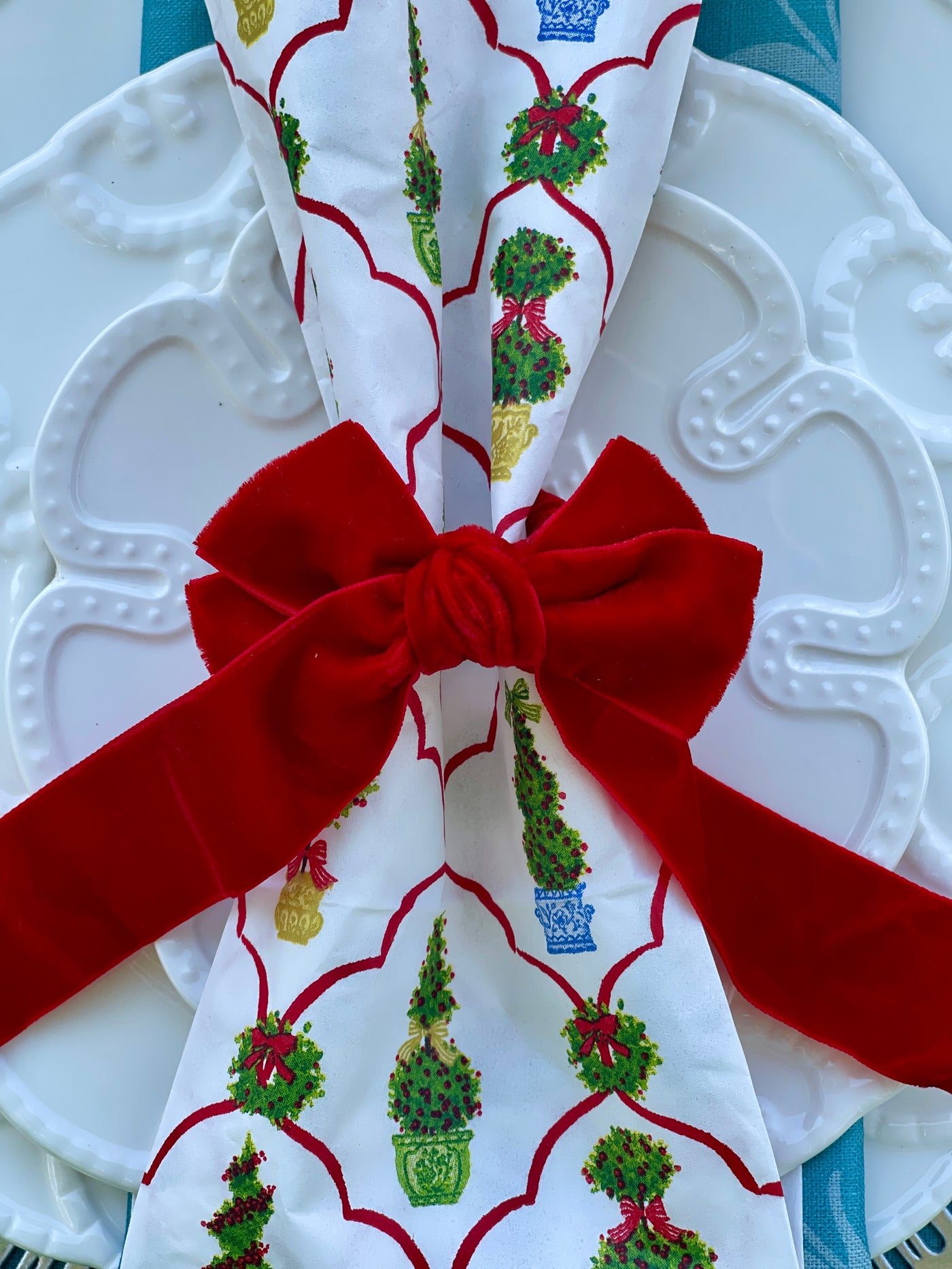 Red Velvet Bow Napkin Ring