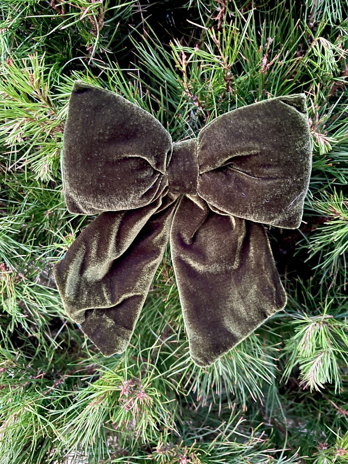 'Puffy' Velvet Bow - Dark Green
