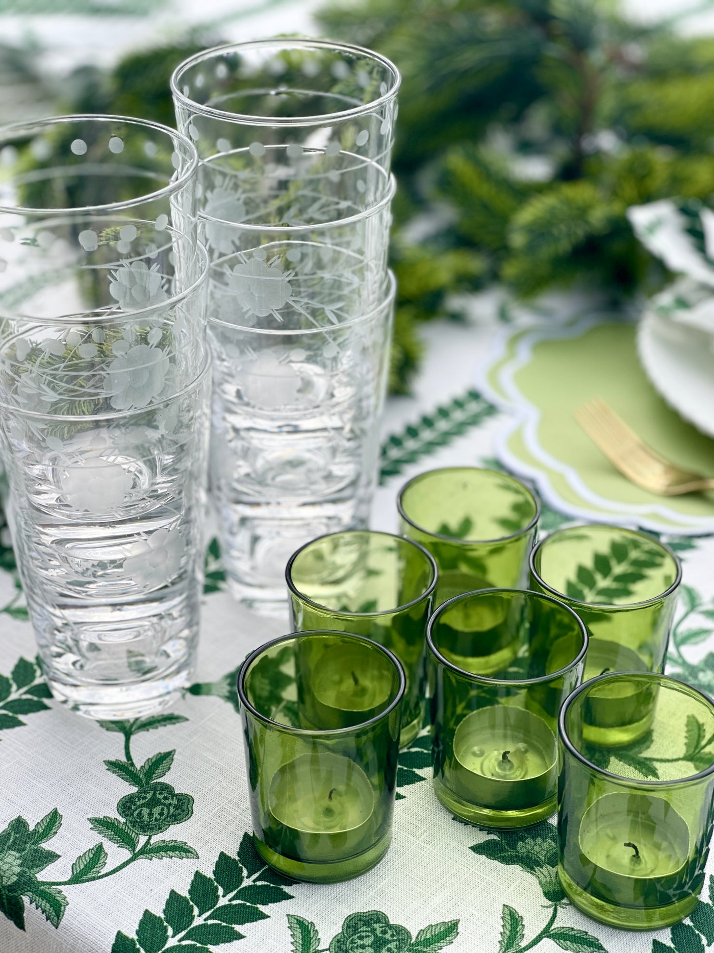 Tealight Candle Holder - Clear Forest Green