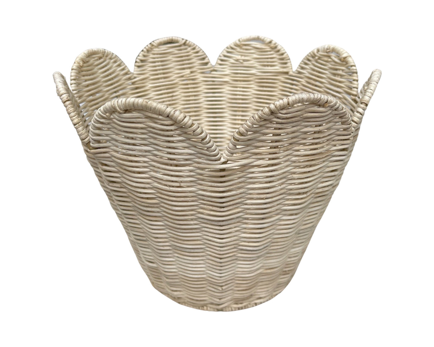 Scalloped Basket - Natural